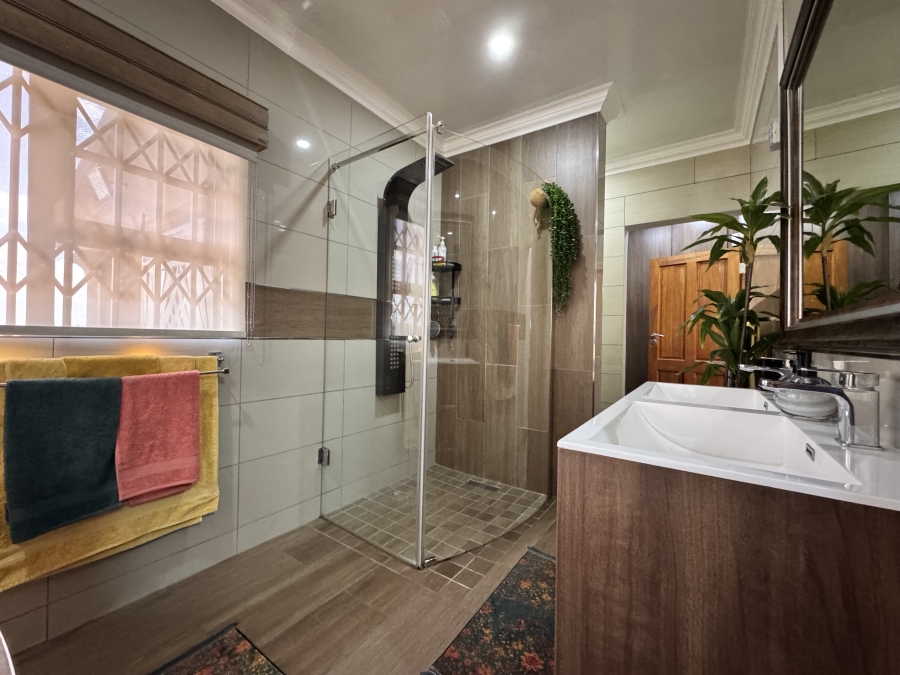 4 Bedroom Property for Sale in Wilkoppies North West